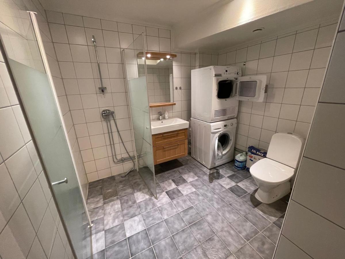 Fint, Gratis Parkering, Med 20 Min Till Goeteborg C Kungälv Exterior foto